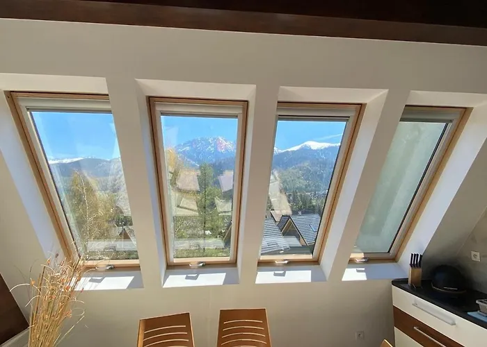 W Chmurach Widokowy דירה